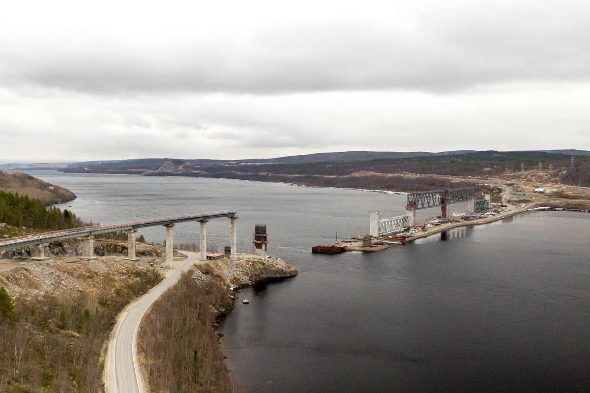 History of murmansk. Мурманск море. Мурманск корабль. Спутник Мурманская область морская. Мурманск в сентябре.