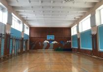 Оригинальное геометрическое пространство создали дизайнеры для средней школы № 47 в Рязани