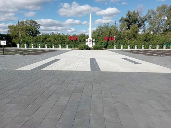 В городе Каменка Пензенской области на площади выложили новую плитку