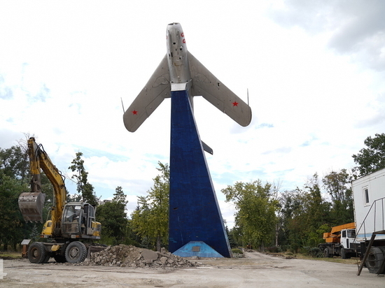 В Мариуполе восстановят военный парк