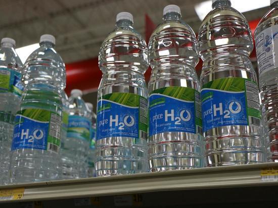 В ДНР упростят выдачу бутилированной воды населению