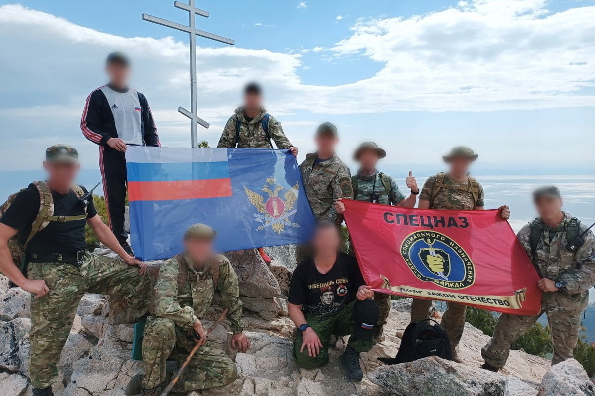 Бурятия часовой. Спецназ Байкал. Полуостров Святой нос. Фото спецназовца. Святой нос (полуостров, Бурятия).