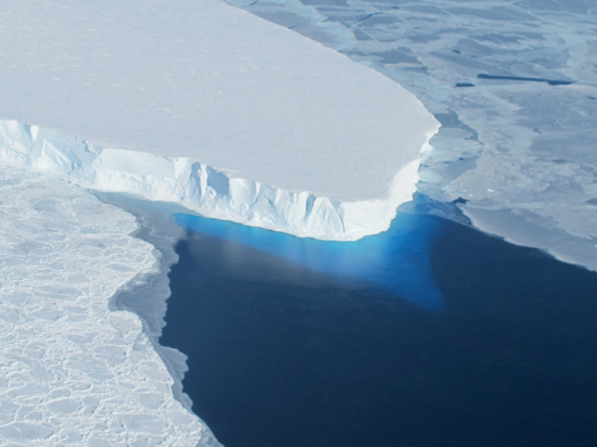 Nature Geoscience: ледник "Судного дня" держится «на ногтях»