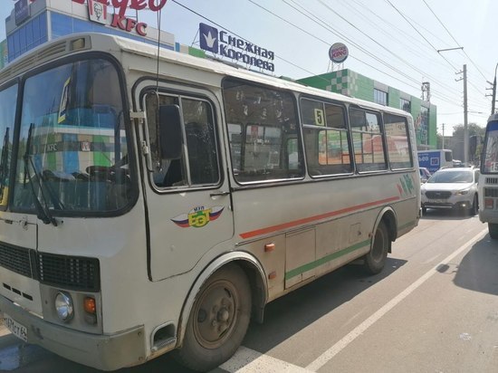 В Балаково загорелся маршрутный автобус
