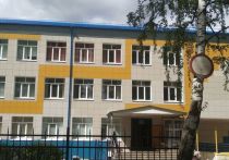 Яркими красками наполнились интерьеры средней школы № 4 в Ряжске Рязанской области