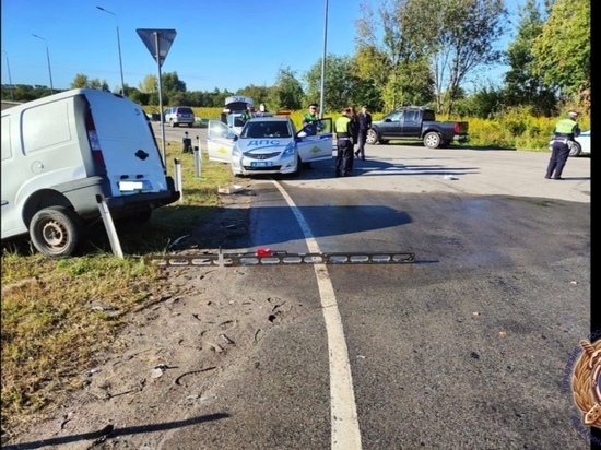 В Черняховске водителю Fiat Doblo потребовалась помощь медиков, потому что он не уступил Audi