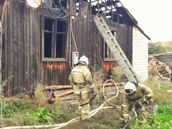 Пожарные спасли квартиру и помогли избежать взрыва газового баллона