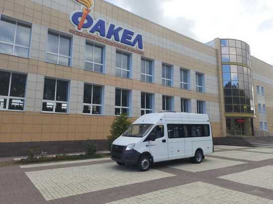 Спортшкола «Факел» в Ермиши Рязанской области получила новый автобус