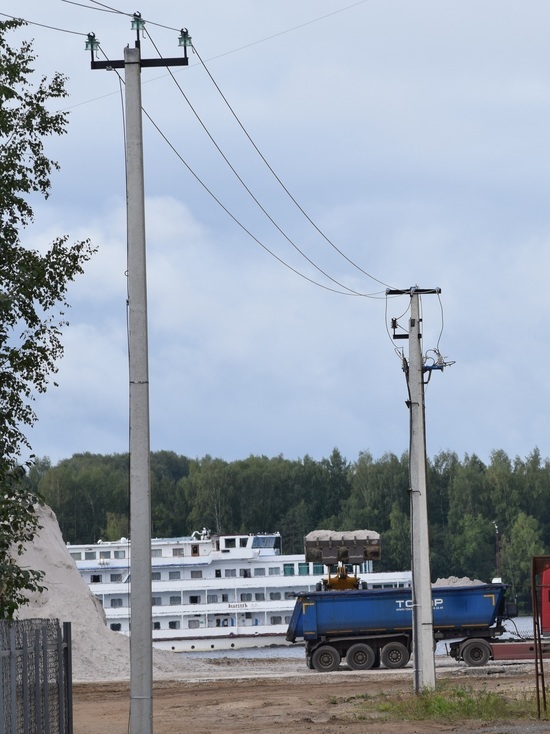 Филиал «Костромаэнерго» подключил к электросетям Костромской грузовой порт