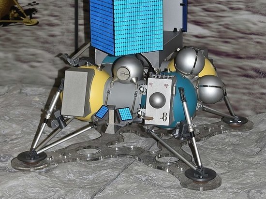 Академик Лев Зеленый объяснил причину переноса запуска «Луны-25»