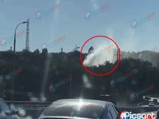 В Ростове на Западном забил коммунальный фонтан