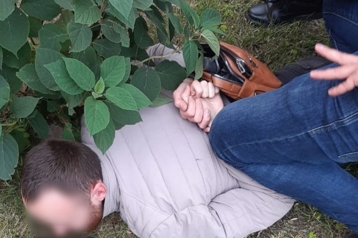 Костромские оперативники поймали еще одного трудолюбивого мигранта с грузом наркоты