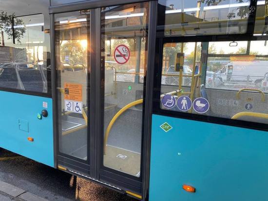 Комтранс усилил 20 автобусных маршрутов в Петербурге с 22 августа