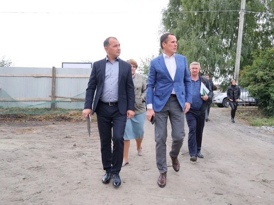 Вячеслав Гладков проинспектировал строительство объектов соцсферы в Шебекинском округе