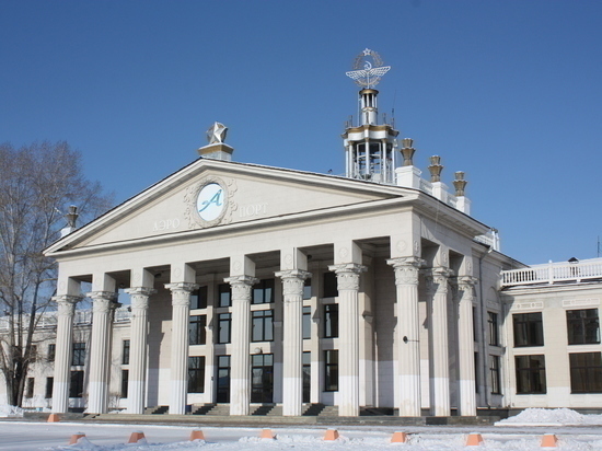 Прокуратура требует починить забор из колючей проволоки в аэропорту Читы