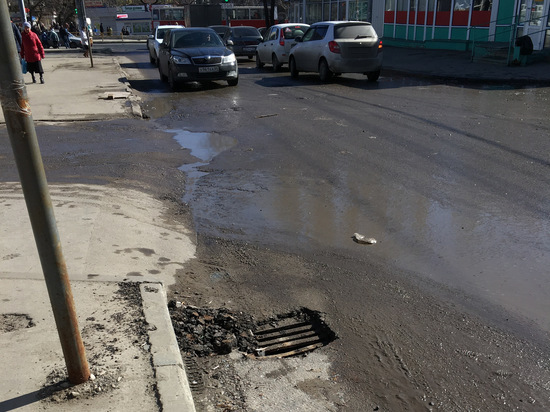 Саратовцы за год украли столько люков, что хватило бы на подержанный автомобиль