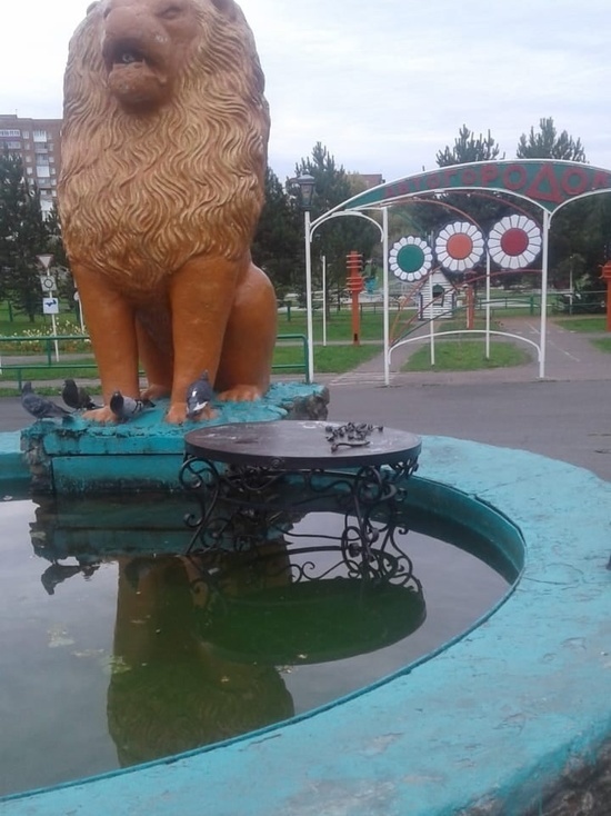 Вандалы разгромили парк в кузбасском городе