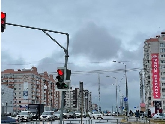 Работа светофора скорректирована на перекрестке Окружное шоссе – Возрождения в Вологде