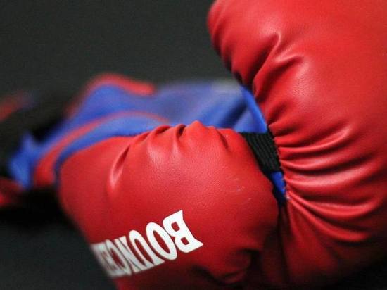 Дагестанский боксёр Гаджимагомедов победил в бою против казахстанца