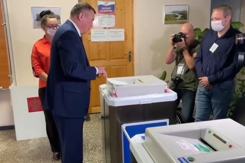 Выборы. Губернатор проголосовал выборы. Губернатор проголосовал выборы. Губернатор проголосовал выборы. Губернатор проголосовал выборы.