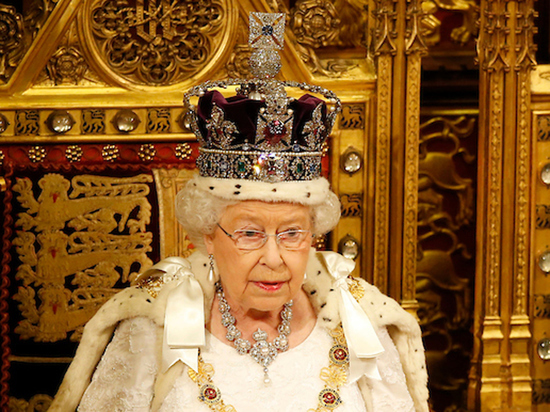 Эксперт рассказал, какие драгоценности хранились в личной коллекции королевы Великобритании