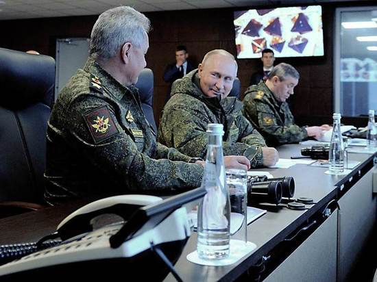 Песков опроверг появление Путина на учениях в военной форме