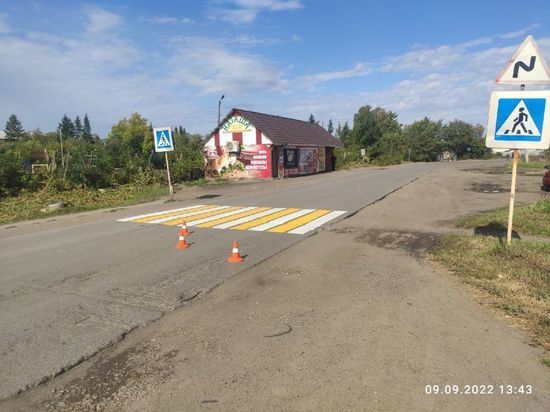 В пригороде Омска после наезда машины на ребёнка на переходе оперативно нанесли разметку