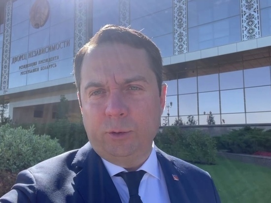 Глава Мурманской области посетил Курган Славы в Республике Беларусь