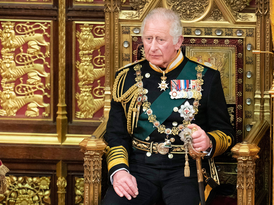 Скандал вокруг фонда принца Чарльза, мемуары Гарри, распад Содружества – и не только