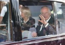 Телеканал Sky News показал в прямом эфире официальное провозглашение принца Чарльза новым монархом Великобритании после смерти королевы Елизаветы II