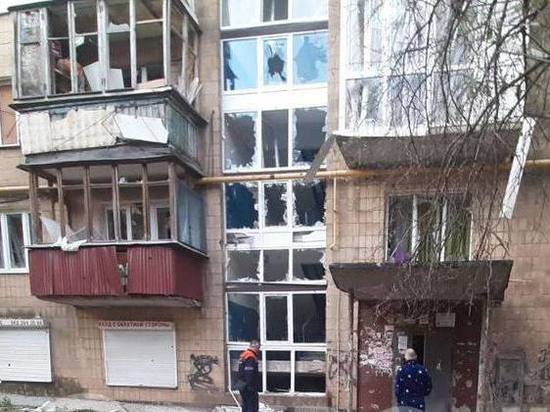 В центре Донецка от взрыва вылетели окна многоэтажки