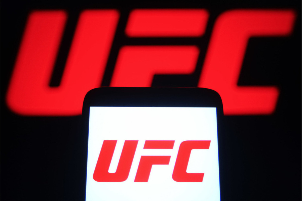 Нейт Диас победил Тони Фергюсона на UFC 279