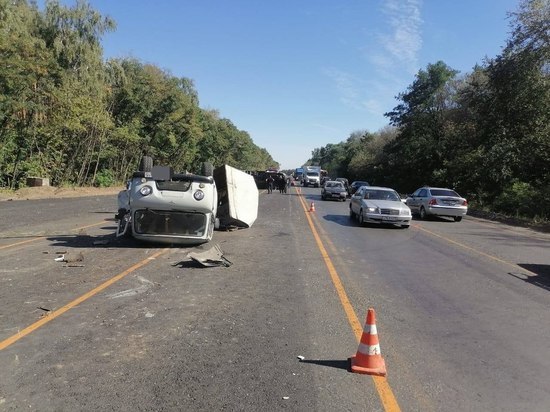 В Курском районе в ДТП перевернулись два автомобиля и ранены 5 человек