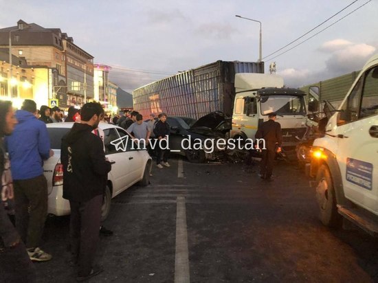 В Дагестане произошло ДТП с участием 8 автомобилей