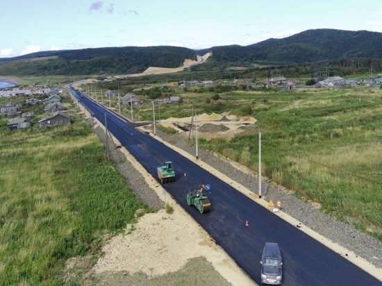 Участок дороги в Томаринском районе отремонтируют досрочно