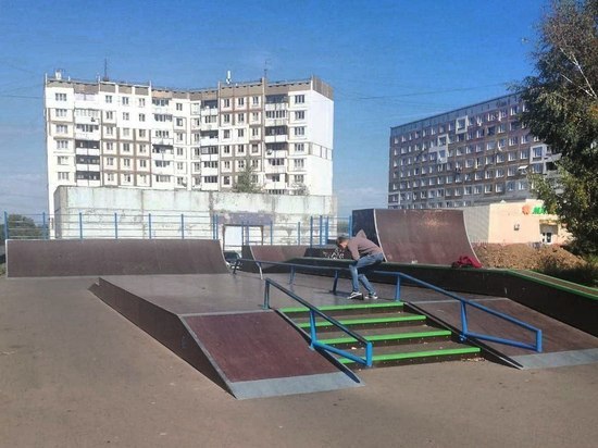 Поврежденный огнем элемент на скейт-площадке в Кемерове демонтировали