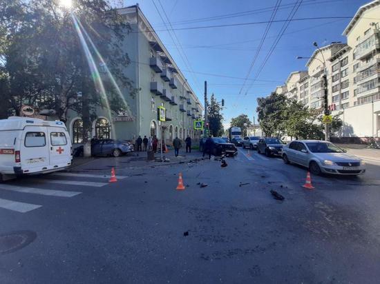 Четыре человека пострадали в ДТП в Вологде