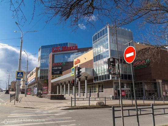 В детской поликлинике, торговом центре и бане Петрозаводска отключили воду