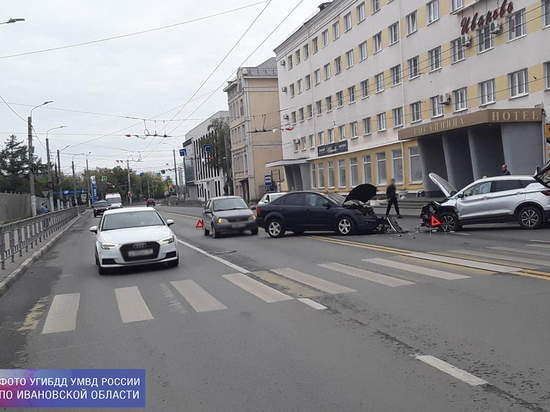 В Иванове в ДТП с участием трех автомобилей травмы получил 5-летний ребенок