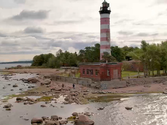 Дрозденко рассказал о столетней истории Шепелевского маяка на побережье Финского залива