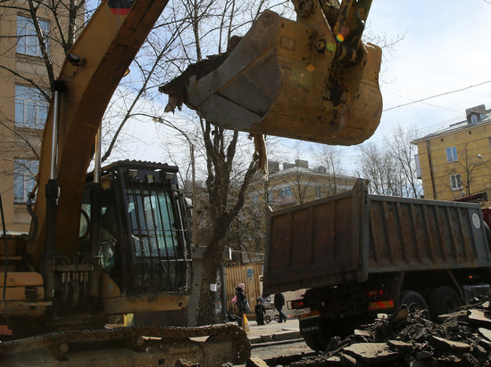Спуск на Московский проспект у библиотеки имени Чехова в Калининграде ждет ремонт