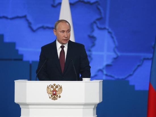 Путин назвал число россиян, оказавшихся на грани увольнения