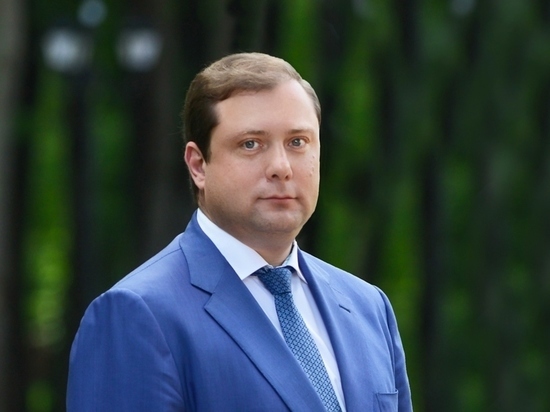 Губернатор Алексей Островский потребовал наказать виновных в срыве сроков ремонта дороги в Соловьиной роще