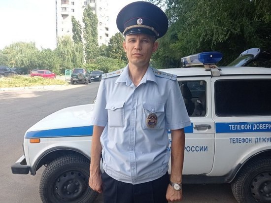 Бдительный участковый задержал на улице Воронежа юных закладчиков наркотиков из Средней Азии