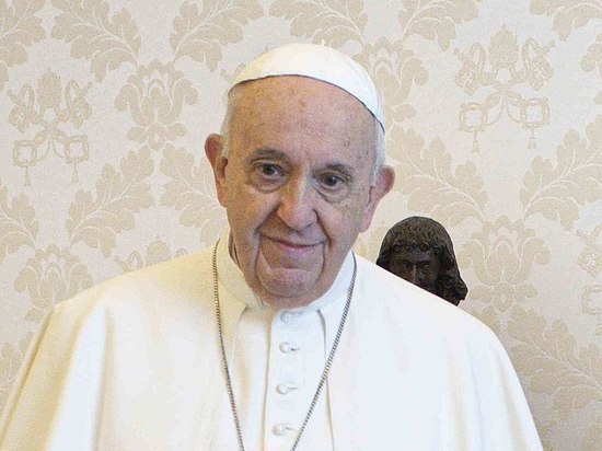 Папа Римский прилетел в Казахстан и встретился с Токаевым