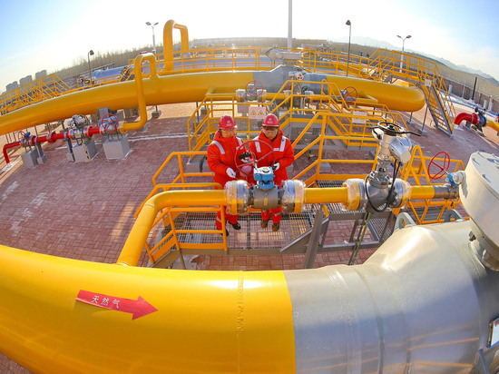 Идем на Восток: Газпром решил стать основным поставщиком газа в Китай