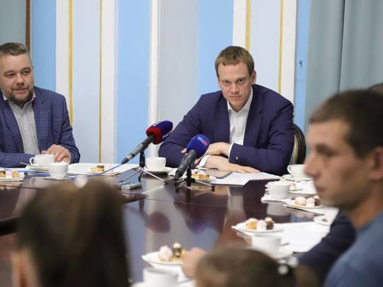 Павел Малков поблагодарил рязанских волонтёров за помощь в тушении пожаров