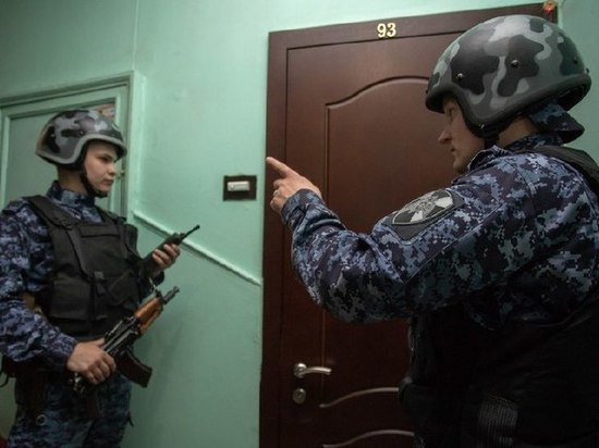 В Пензе мужчина ударил своего брата по руке ножом