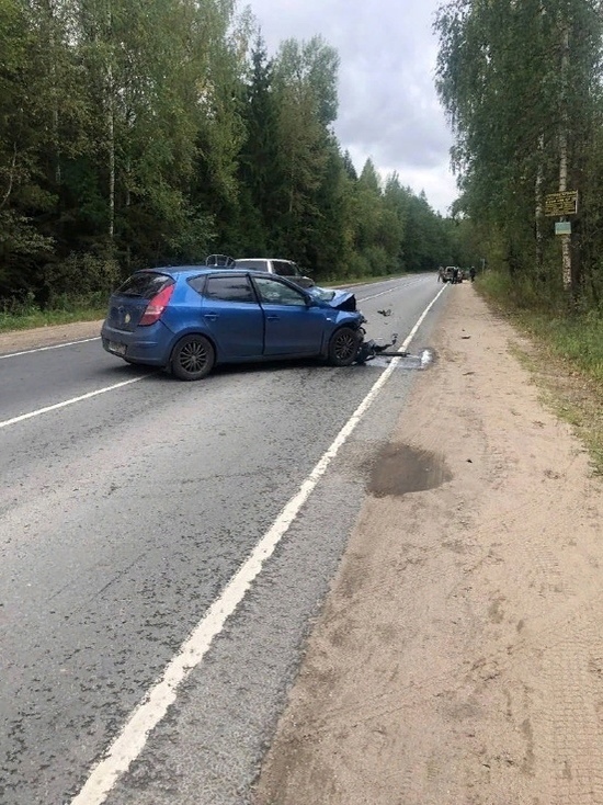 Появились подробности аварии в Тверской области, где столкнулись две иномарки