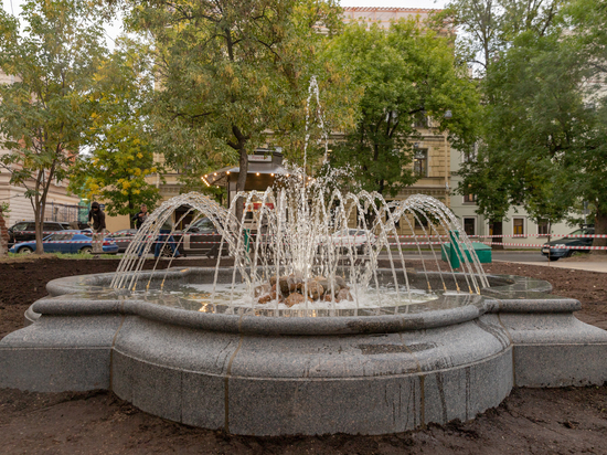 Два новых фонтана в Кировском и Василеостровском районах заработали с 14 сентября